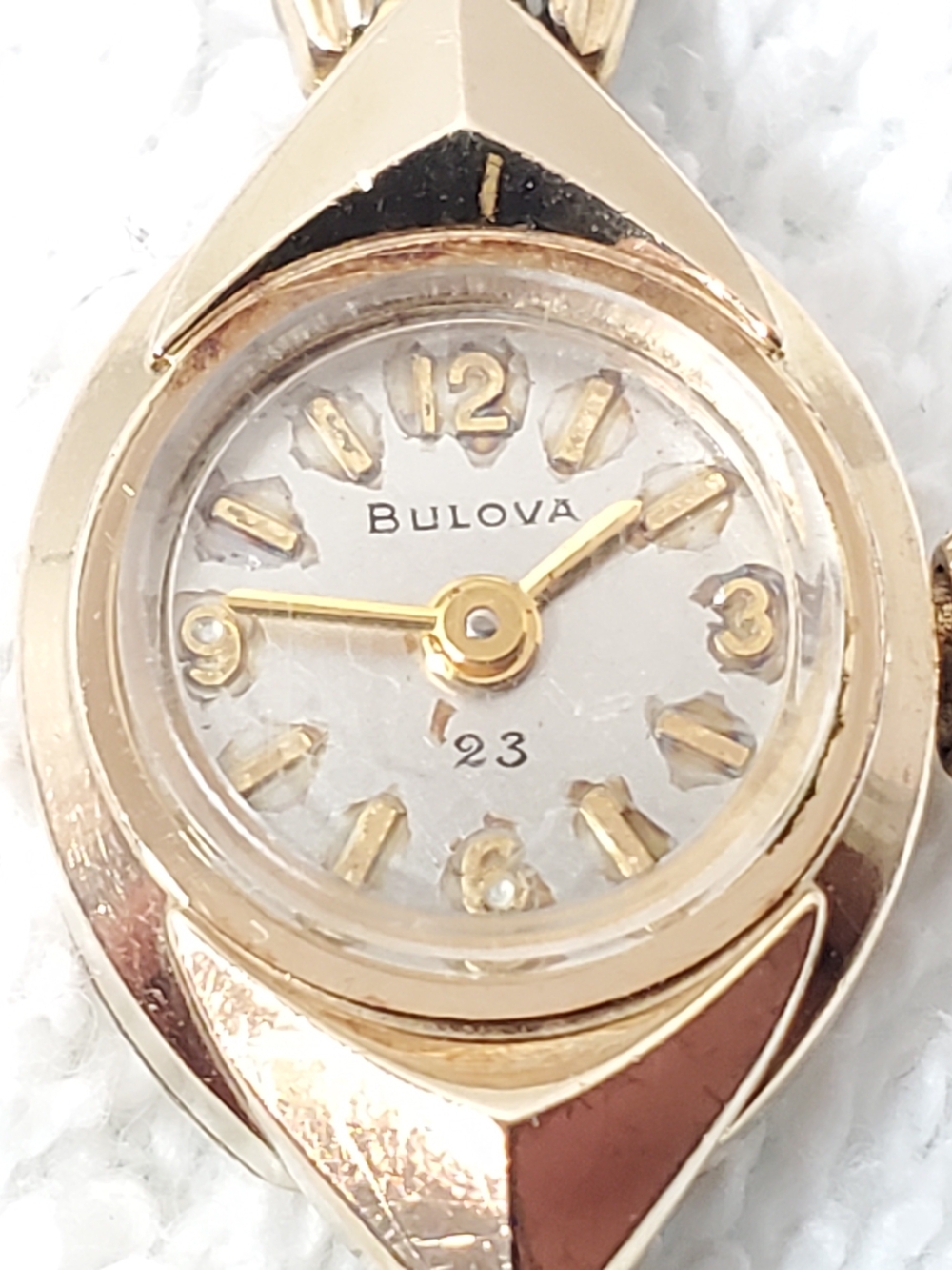 Vintage 1960's Bulova 23 Jewels Women's Wind Up Watch 10K Rolled Gold Plate USA